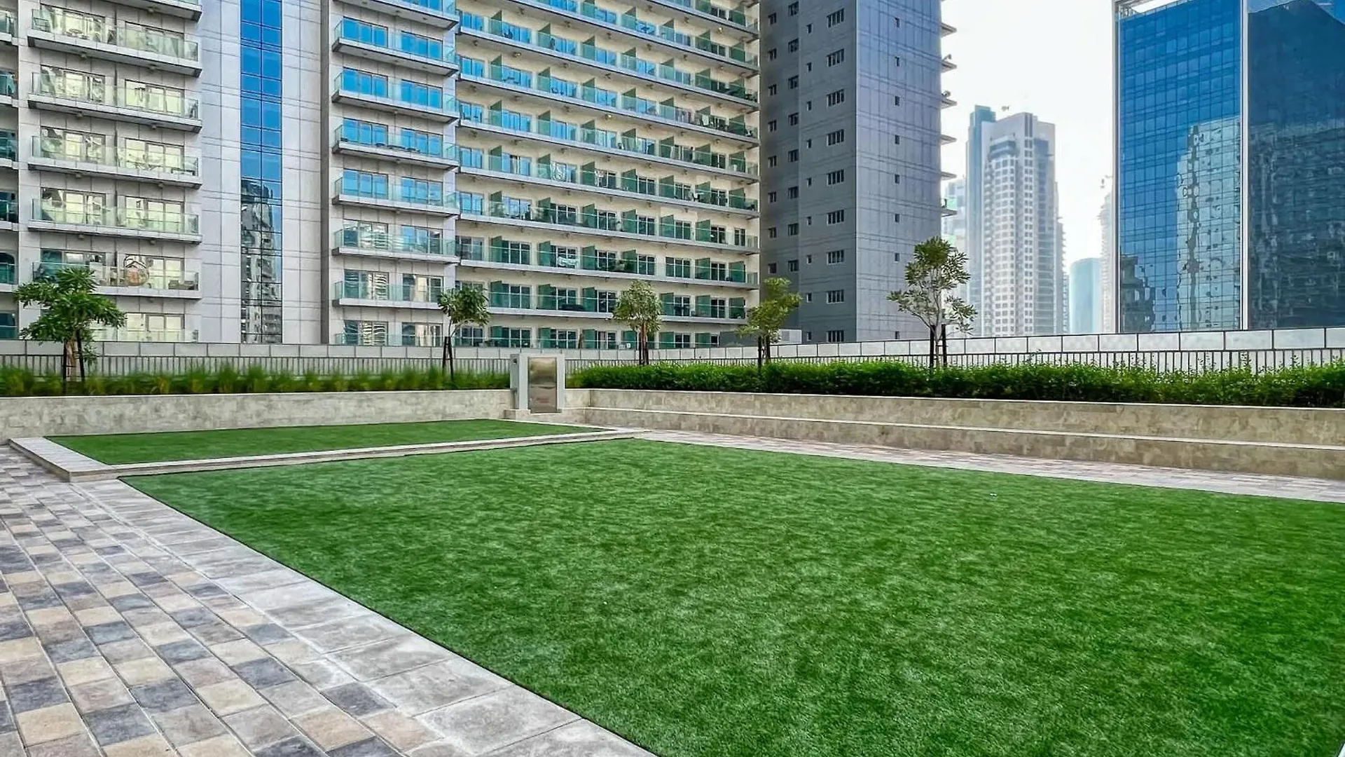 Apartment Luxury 2Bd Apt With Pool Gym & Burj Khalifa Views Dubai United Arab Emirates