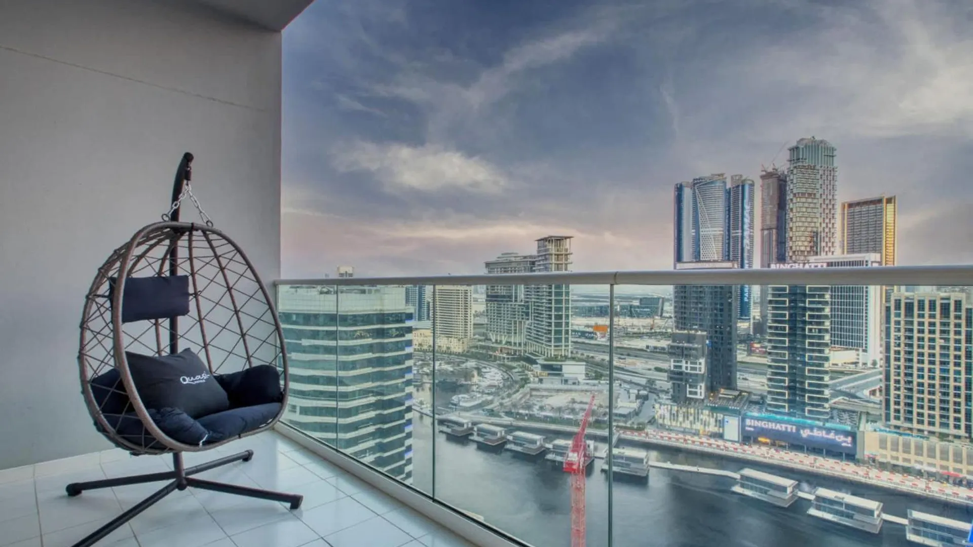 Luxury 2Bd Apt With Pool Gym & Burj Khalifa Views Dubai United Arab Emirates