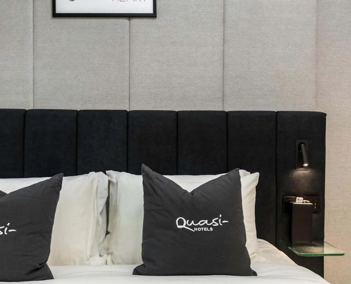 Apartment Luxury 2Bd Apt With Pool Gym & Burj Khalifa Views Dubai