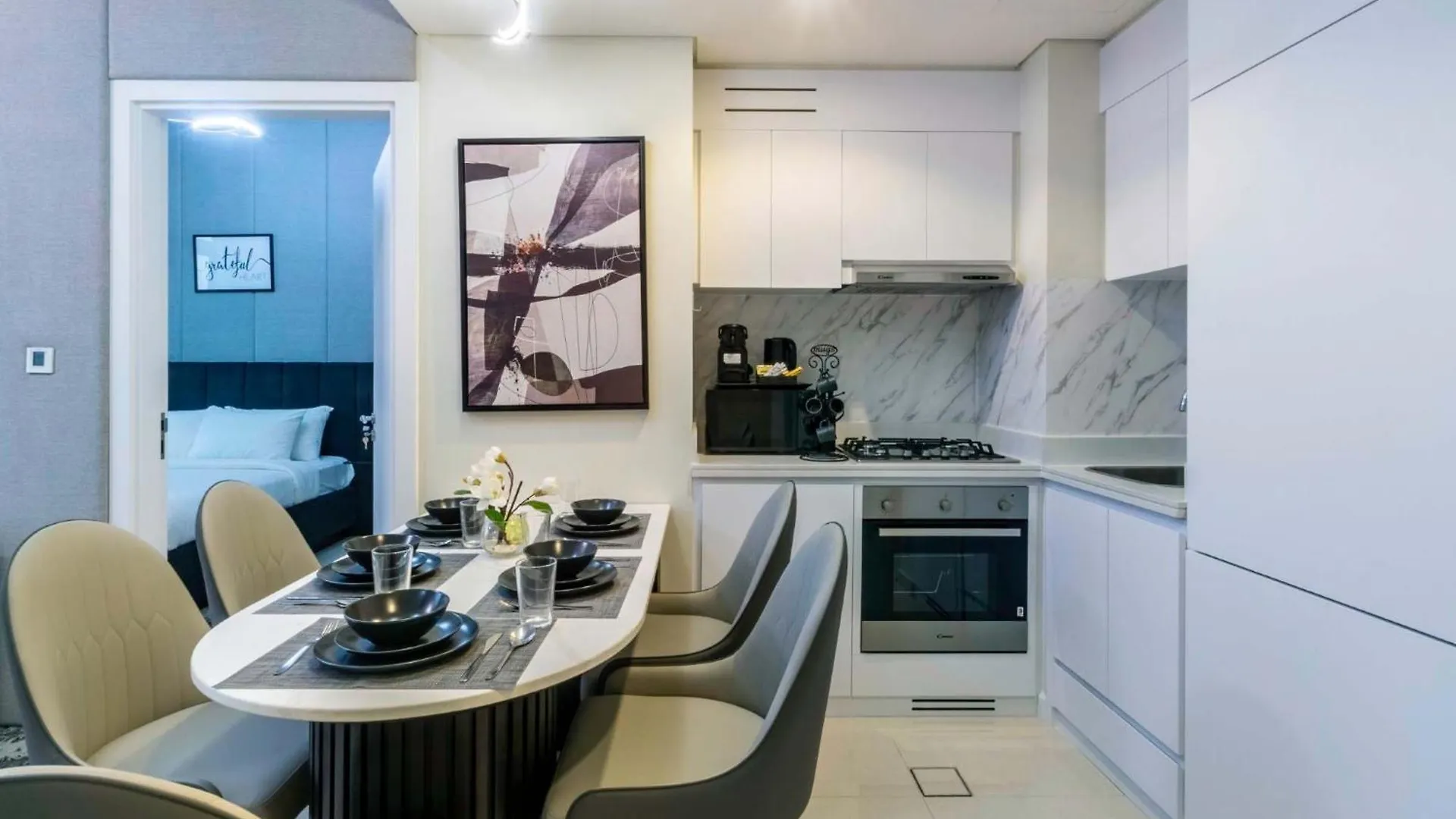 Apartment Luxury 2Bd Apt With Pool Gym & Burj Khalifa Views Dubai United Arab Emirates