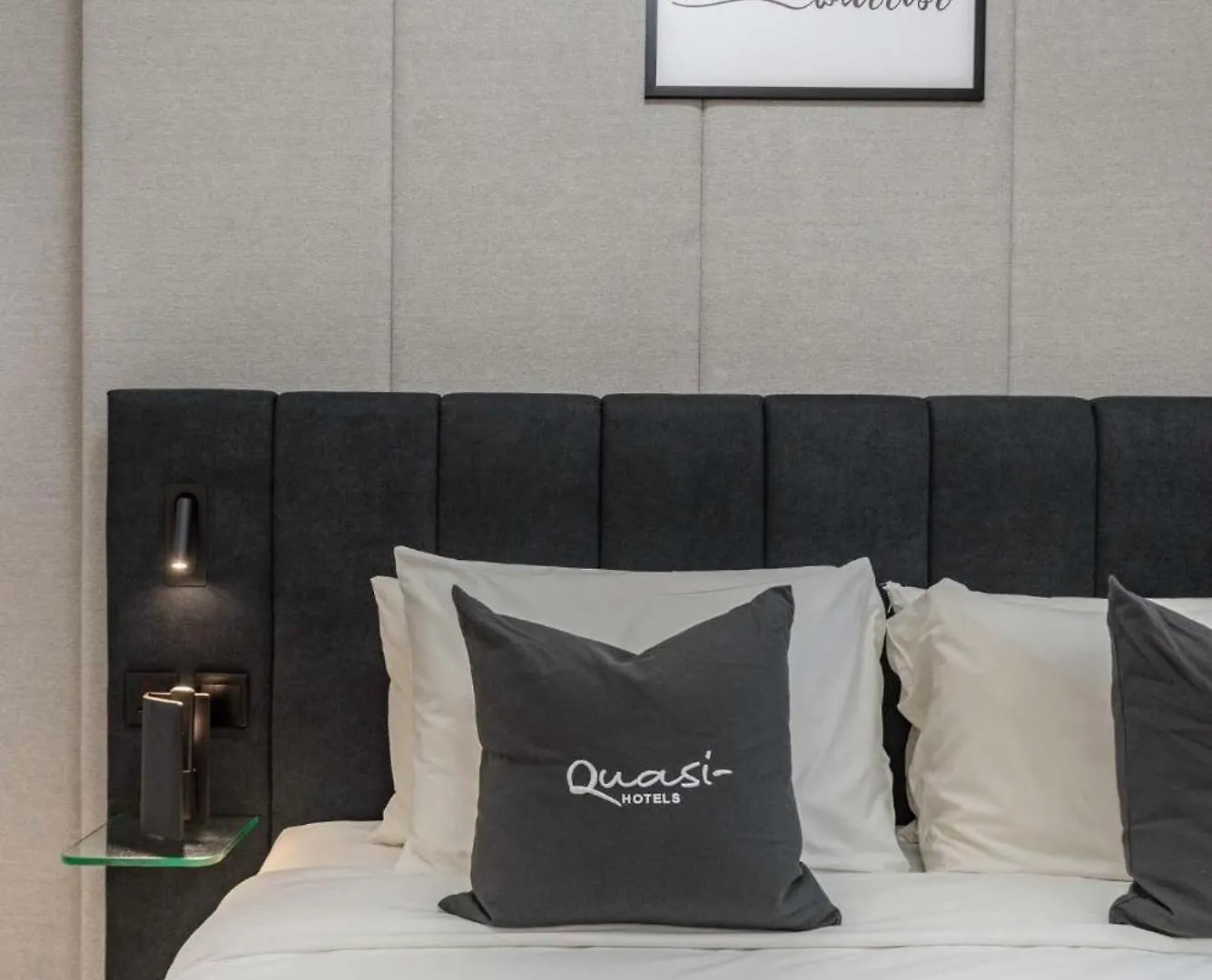 Luxury 2Bd Apt With Pool Gym & Burj Khalifa Views Dubai United Arab Emirates