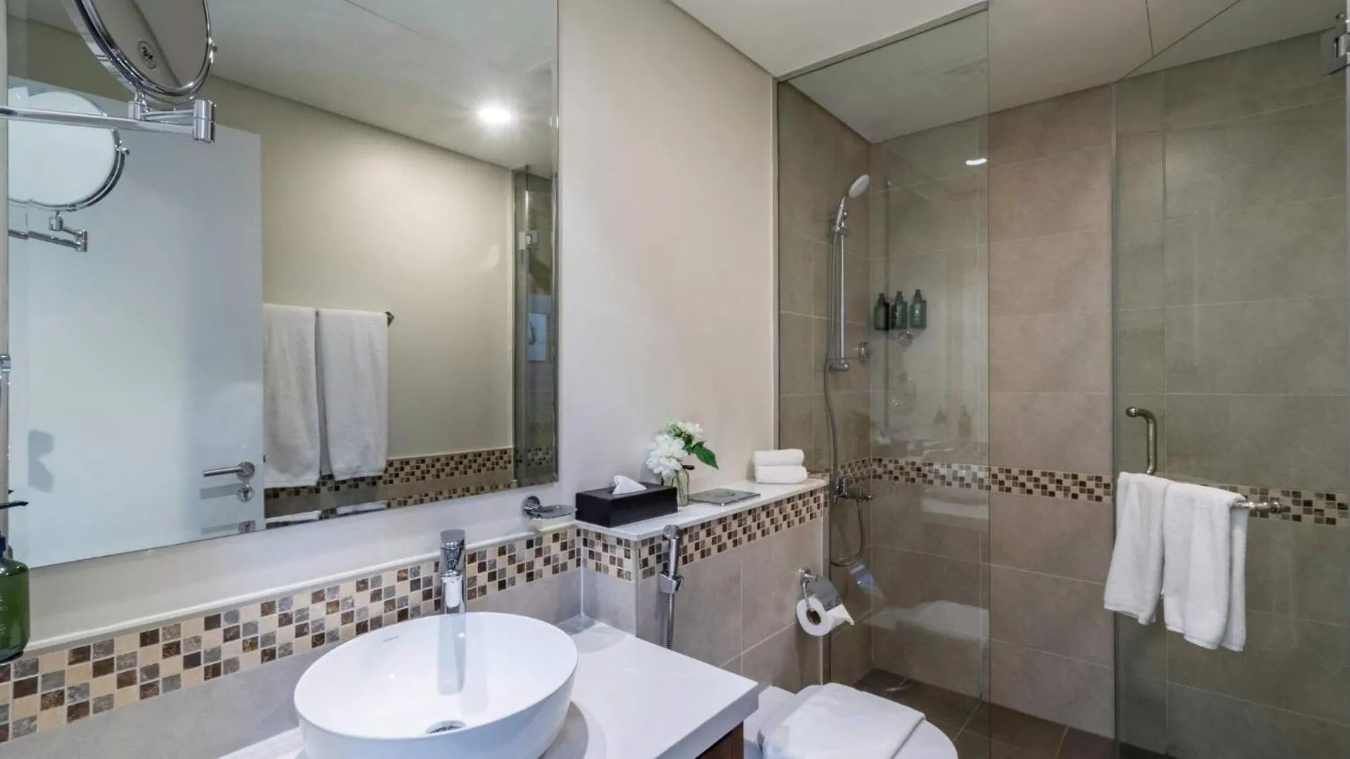 Luxury 2Bd Apt With Pool Gym & Burj Khalifa Views Dubai Emirados Árabes Unidos