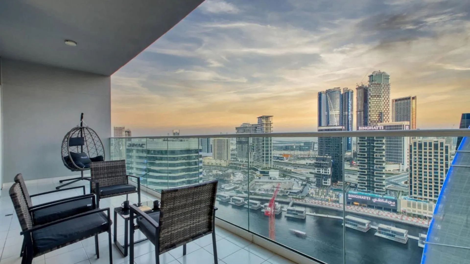 Apartamento Luxury 2Bd Apt With Pool Gym & Burj Khalifa Views Dubai